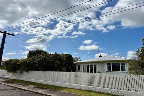 Photo of property in 14 Barrett Place, Carterton, 5713