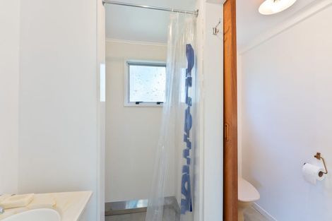 Photo of property in 70 William Street, Waikanae Beach, Waikanae, 5036