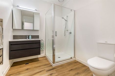 Photo of property in 2/3 Genevieve Lane, Hobsonville, Auckland, 0616