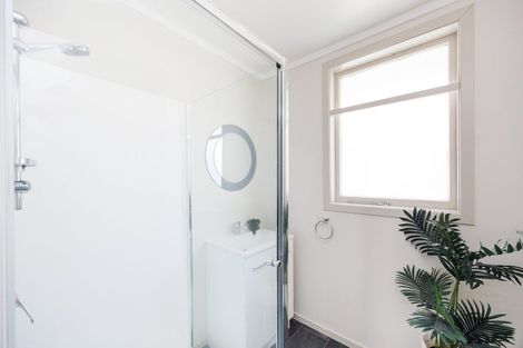 Photo of property in 66a Ruamahanga Crescent, Terrace End, Palmerston North, 4410