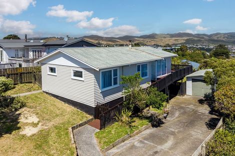Photo of property in 172 Conclusion Street, Ascot Park, Porirua, 5024