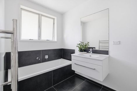 Photo of property in 42 Butterworth Crescent, Papamoa Beach, Papamoa, 3118