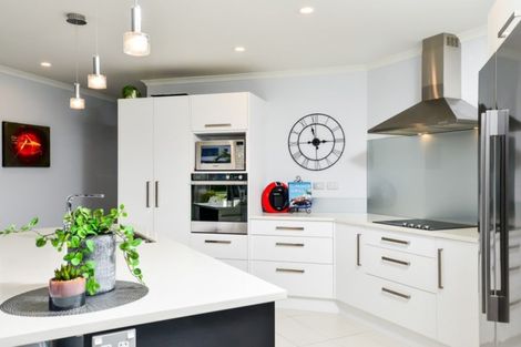 Photo of property in 52 Featherstone Drive, Flagstaff, Hamilton, 3210