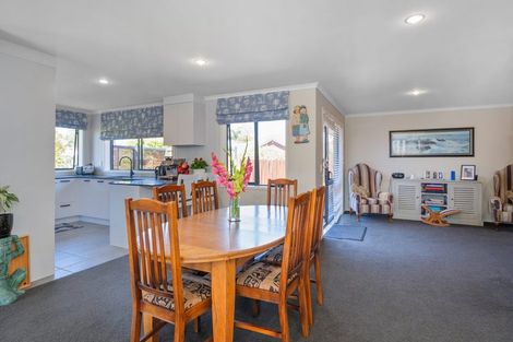 Photo of property in 16 Cobham Lane, Whitianga, 3510