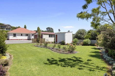 Photo of property in 51 Seaview Road, Marfell, New Plymouth, 4310