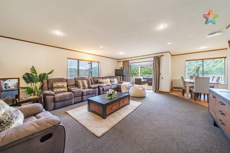 Photo of property in 16 Haast Close, Kelson, Lower Hutt, 5010