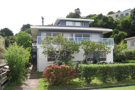 Photo of property in 34 Manly Esplanade, Browns Bay, Auckland, 0630