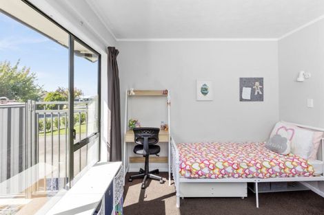 Photo of property in 39 Whiting Crescent, Greenmeadows, Napier, 4112