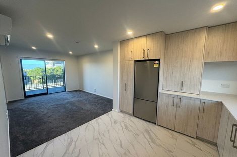 Photo of property in 9/180 Marine Parade, New Brighton, Christchurch, 8083