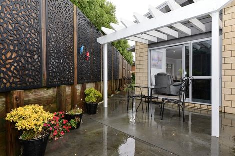 Photo of property in 1/23 The Dales, Dinsdale, Hamilton, 3204