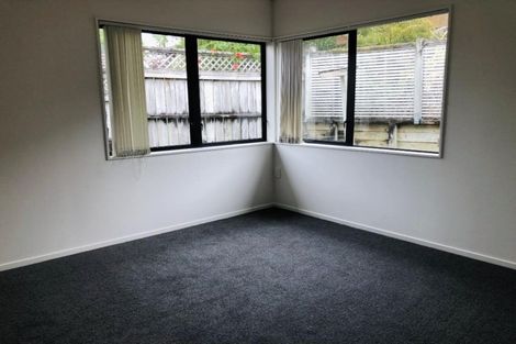 Photo of property in 28 Bronzewing Terrace, Unsworth Heights, Auckland, 0632