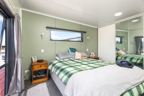 Photo of property in 46 Bathgates Road, Waimate, 7980