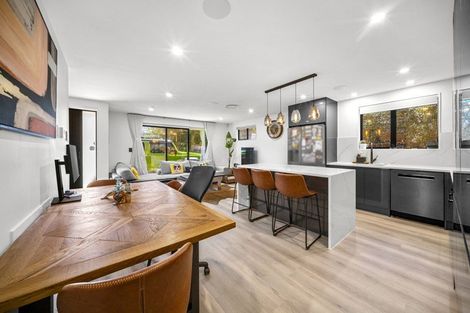 Photo of property in 25f Oteha Valley Road, Northcross, Auckland, 0632