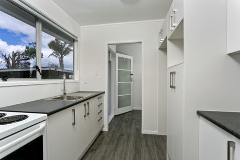 Photo of property in 135 Sunnynook Road, Forrest Hill, Auckland, 0620