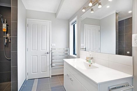 Photo of property in 20 Carrington Drive, Carterton, 5713