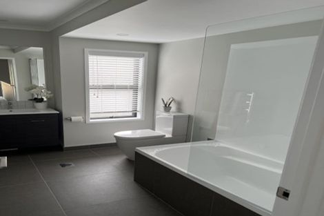 Photo of property in 10 Kapia Road, Westgate, Auckland, 0614