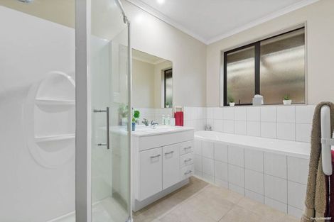 Photo of property in 17 Durbin Court, Greenhithe, Auckland, 0632