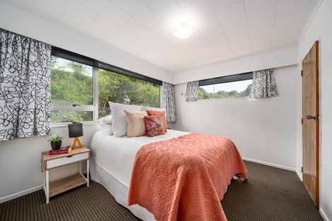 Photo of property in 40 Lincoln Avenue, Tawa, Wellington, 5028