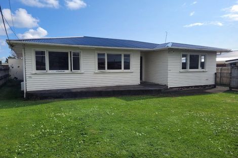 Photo of property in 7 Truby King Street, Merrilands, New Plymouth, 4312