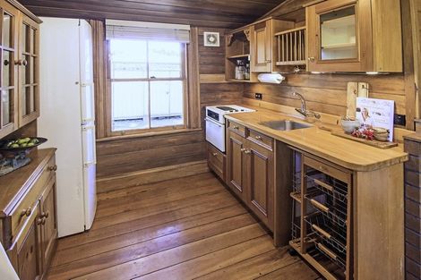 Photo of property in 16 Hilton Road, Carterton, 5713