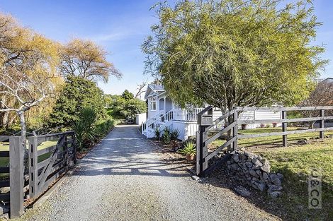 Photo of property in 30-32 Great North Road, Riverhead, 0820