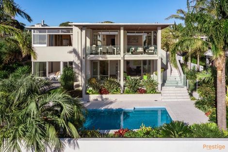 Photo of property in 2 Taumata Road, Castor Bay, Auckland, 0620