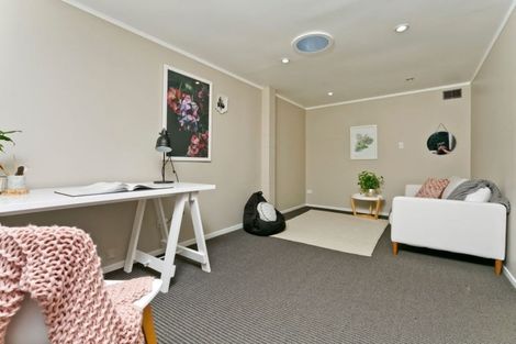 Photo of property in 34a Park Road, Glenfield, Auckland, 0629