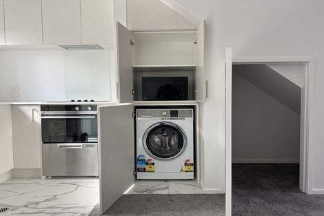 Photo of property in 3/8 Yeovil Road, Te Atatu Peninsula, Auckland, 0610