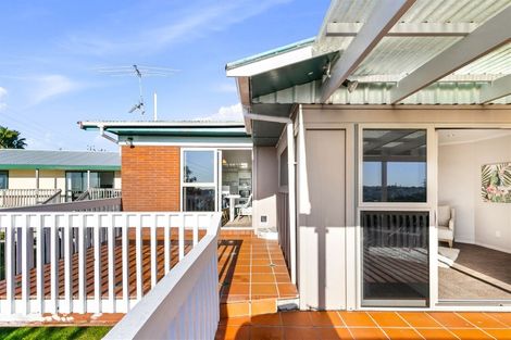 Photo of property in 131 Waimumu Road, Massey, Auckland, 0614