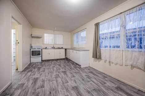 Photo of property in 27 President Avenue, Papakura, 2110