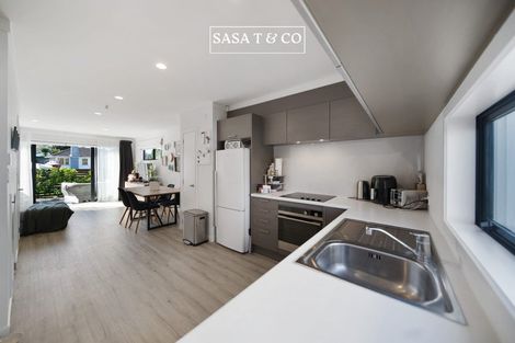 Photo of property in 2/16 Putini Road, Mangere Bridge, Auckland, 2022