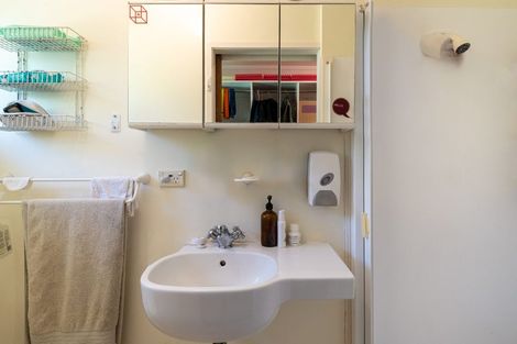 Photo of property in 25 Coromandel Crescent, Mairangi Bay, Auckland, 0630