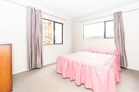 Photo of property in 35 Pulham Crescent, Queenwood, Hamilton, 3210