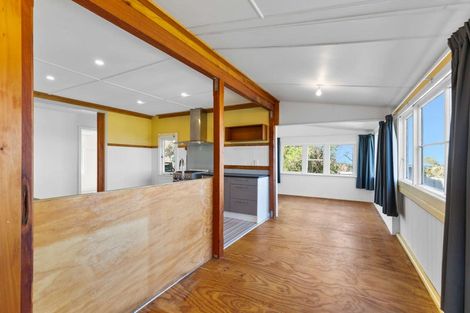 Photo of property in 157 Cornfoot Street, Castlecliff, Whanganui, 4501
