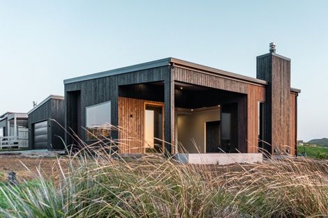 Photo of property in 44 Rangitahi Road, Raglan, 3225