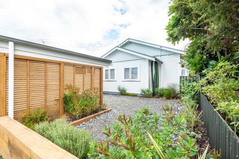 Photo of property in 33 Cobden Street, Gisborne, 4010