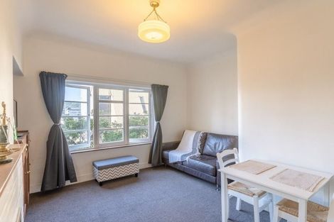 Photo of property in 2/193 The Terrace, Wellington Central, Wellington, 6011
