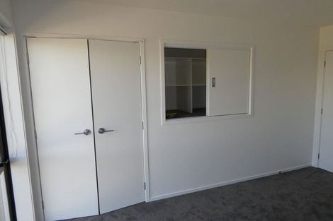 Photo of property in 4/172 Don Buck Road, Massey, Auckland, 0614
