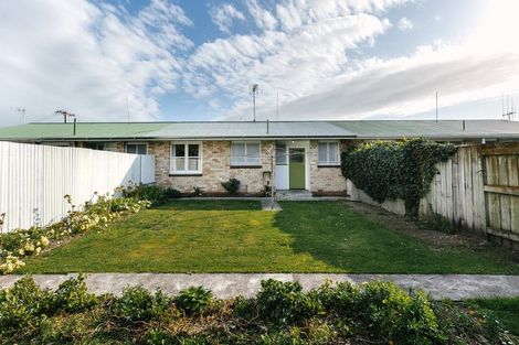 Photo of property in 3 Oakley Street, Palmerston North, 4410