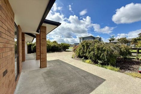 Photo of property in 1 Maple Lane, Huapai, Kumeu, 0810
