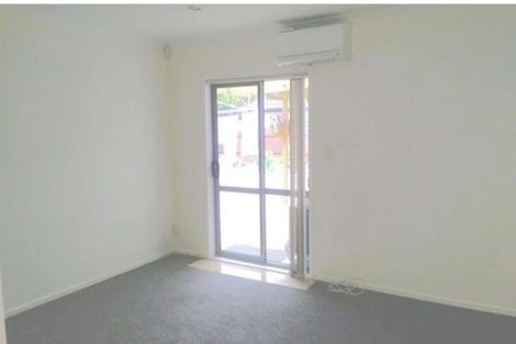 Photo of property in 15 Ballyward Close, East Tamaki, Auckland, 2013