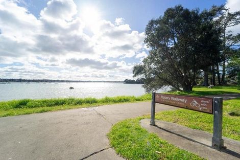 Photo of property in 78 Fisher Parade, Sunnyhills, Auckland, 2010
