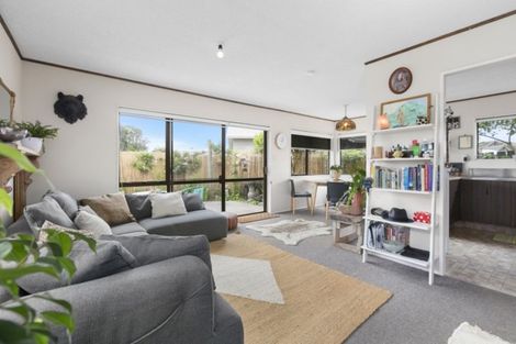 Photo of property in 2/8 Inverell Place, Mount Maunganui, 3116