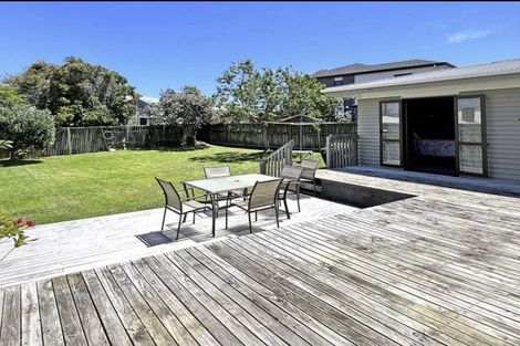 Photo of property in 2 Lincoln Road, Manurewa East, Auckland, 2102