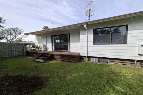 Photo of property in 41a Lyn Grove, Papamoa Beach, Papamoa, 3118