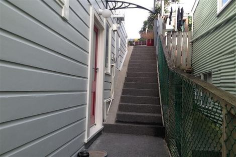 Photo of property in 36 Edinburgh Terrace, Berhampore, Wellington, 6023