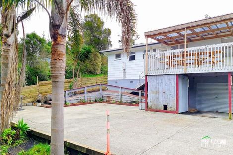 Photo of property in 67 Pine Avenue, Henderson, Auckland, 0612