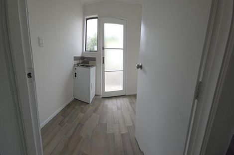 Photo of property in 10 Tamworth Close, Manurewa, Auckland, 2102