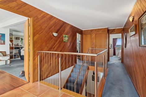 Photo of property in 98 Hebron Road, Waiake, Auckland, 0630