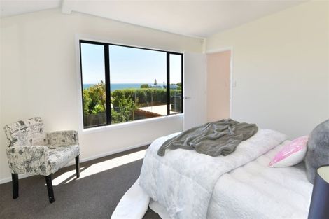 Photo of property in 1376 Whangaparaoa Road, Army Bay, Whangaparaoa, 0930